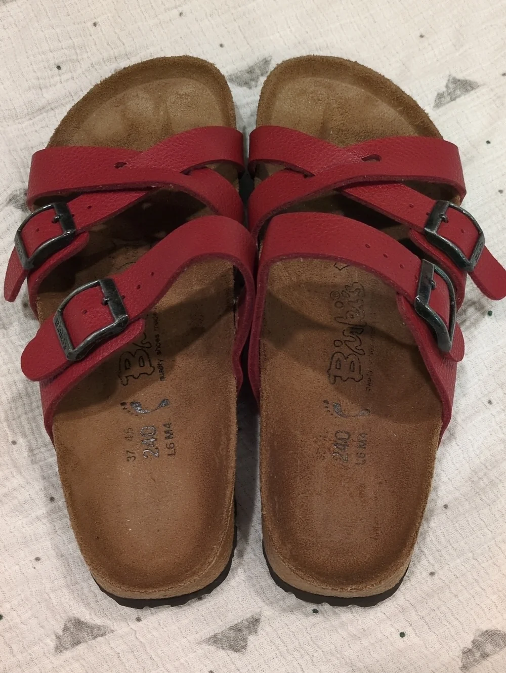 ❤️😎🩴 Birki's Red Leather Crisscross Sandal Women's size 37 ❤️😎🩴
